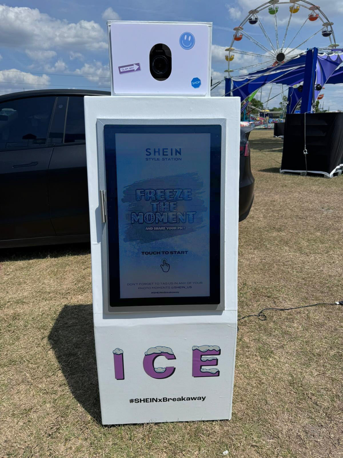 Faux ice-machine photo booth at Breakaway Music Festival