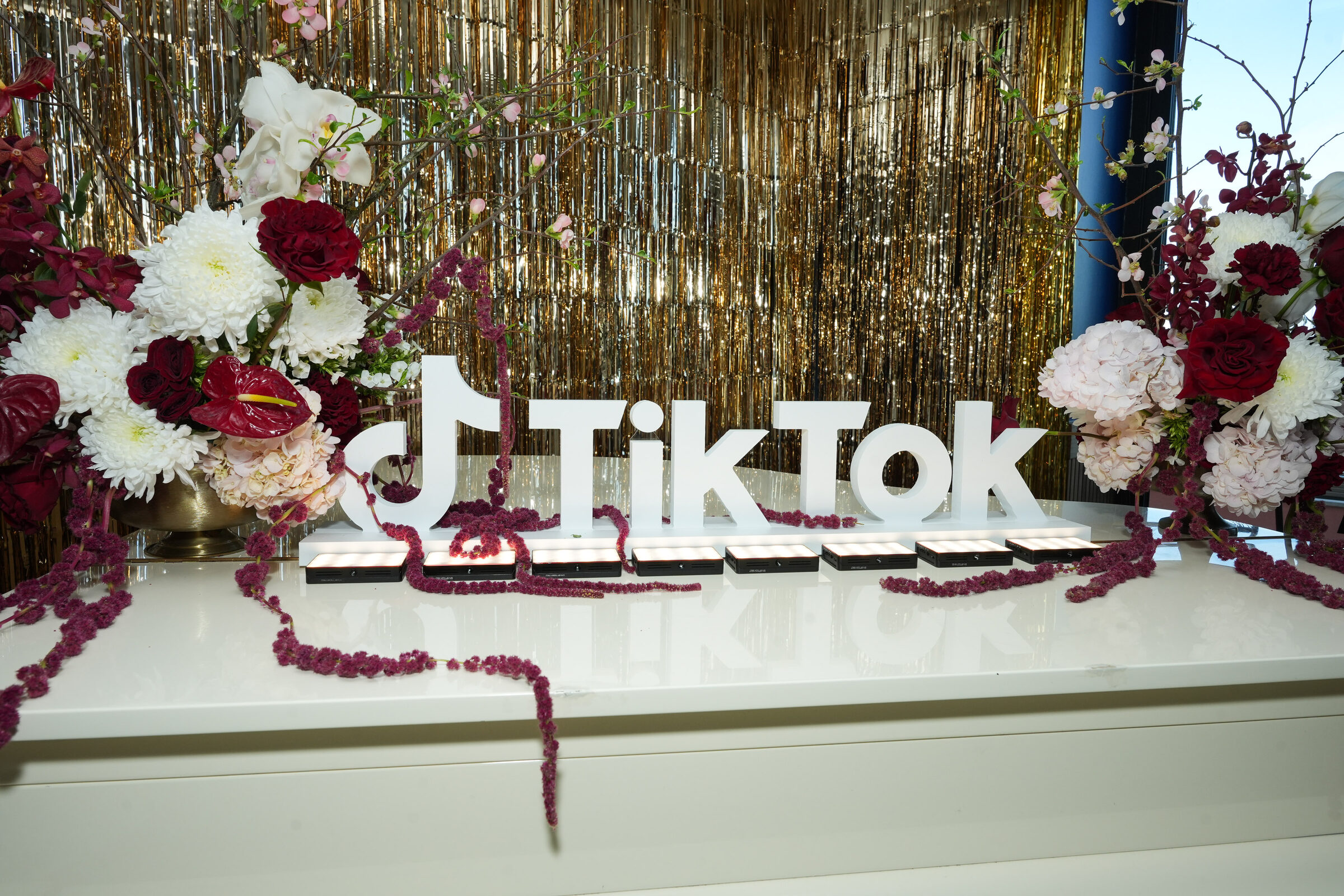 TikTok floral piano content moment