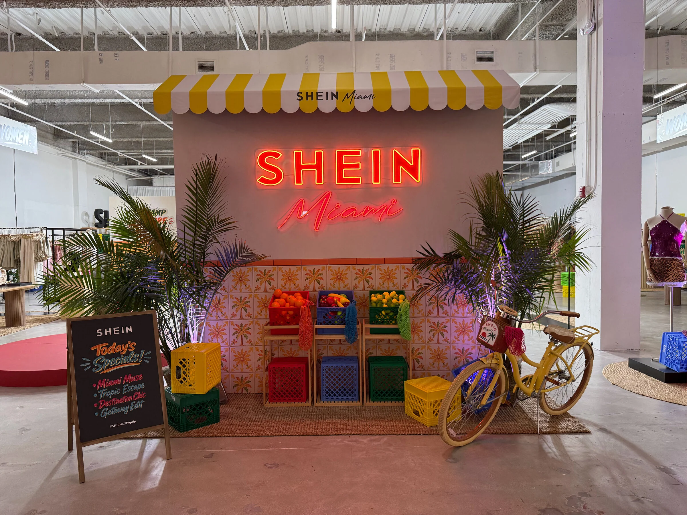 SHEIN Miami fruit-stand set piece